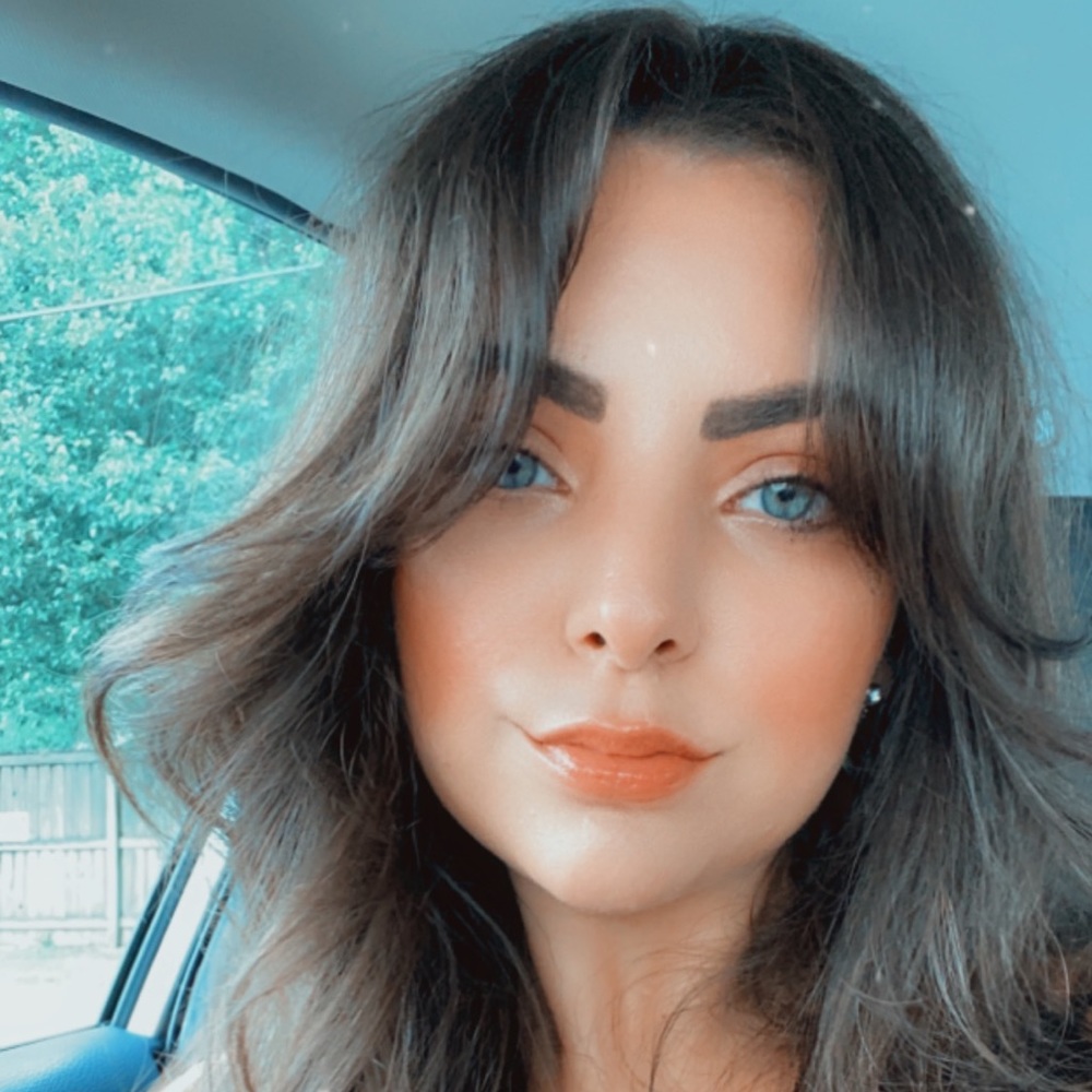 Meet your Posher, Jade